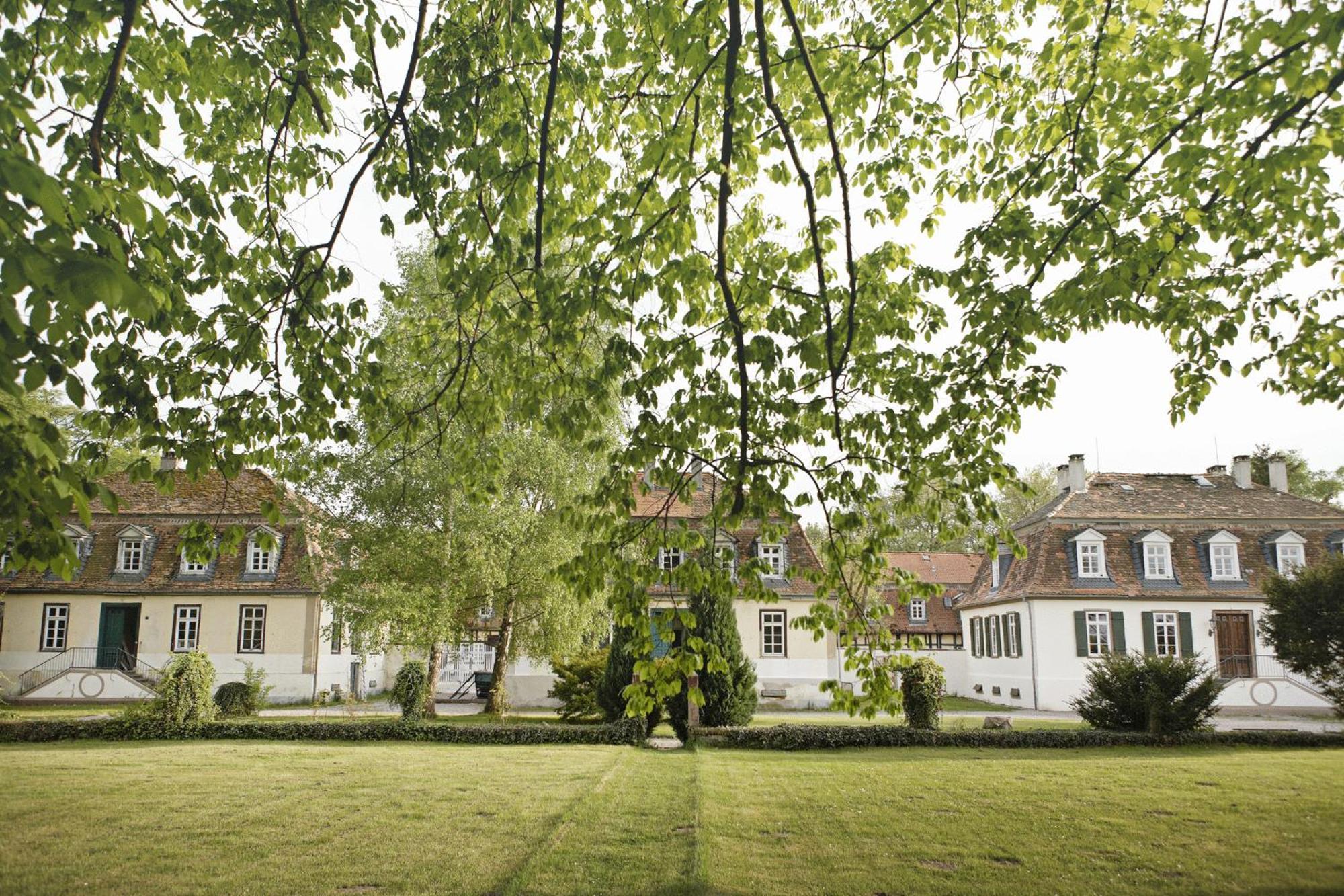 Jagdschloss Moenchbruch مورفلدن فالدورف المظهر الخارجي الصورة
